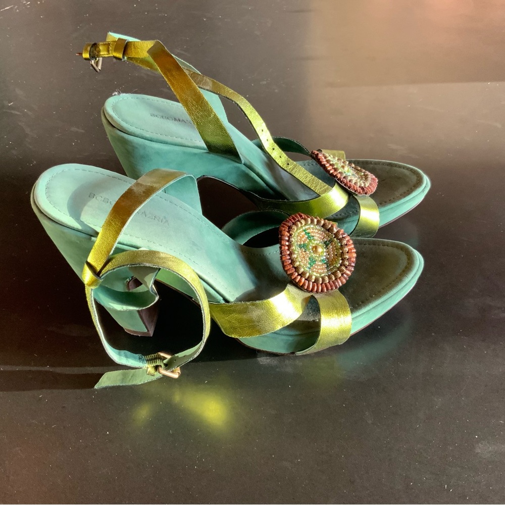 BCBG, beautiful blueish green color. Worn 3 times. Great condition.
